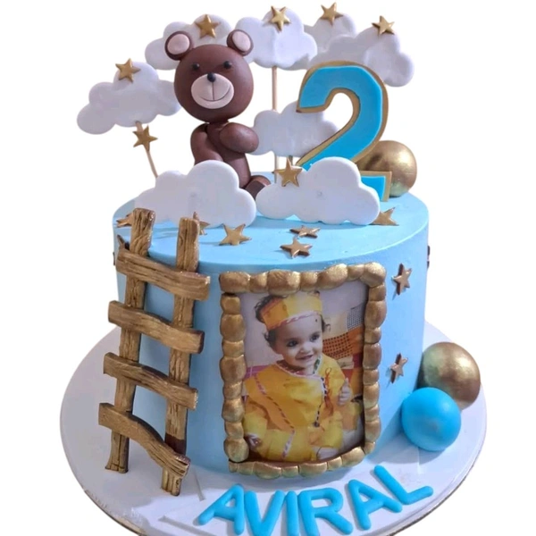 Cloud & Little Bear Cake - 1.5 Kg