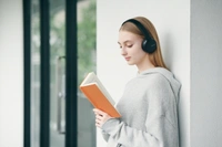 SONY Google Assistant Enabled Wireless Headphone - Black