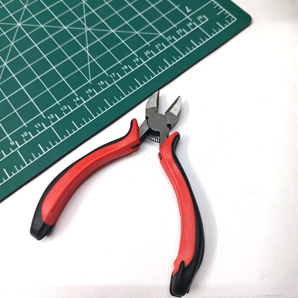 4.5 Inches Pliers 
