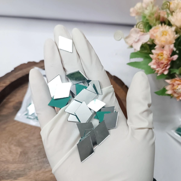 Mirror 20 Grm Pack Shape Diamond  (large)
