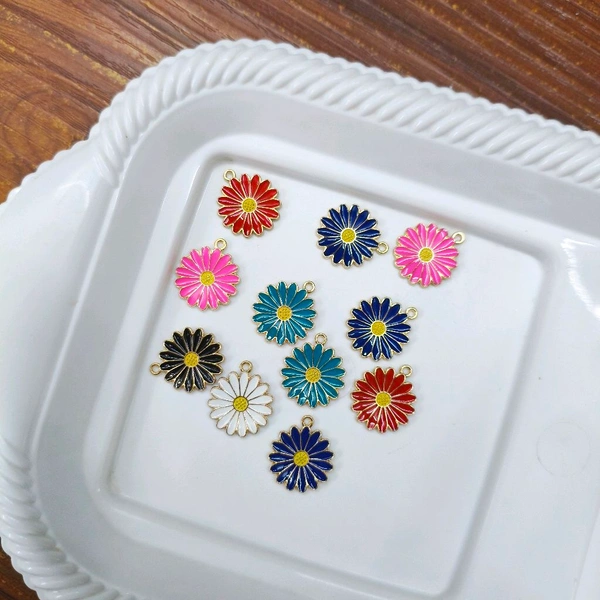 Multi Daisy Metal Charms 10 Pc 