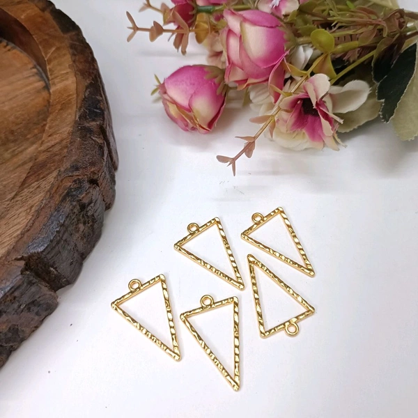 Triangle  5pc Pendant Bezel Gold 