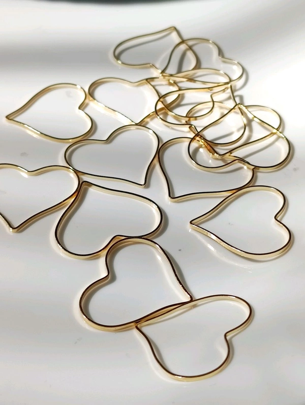 Heart Plain Bezel Golden Without Hole (3 cm ) 10 Pcs 