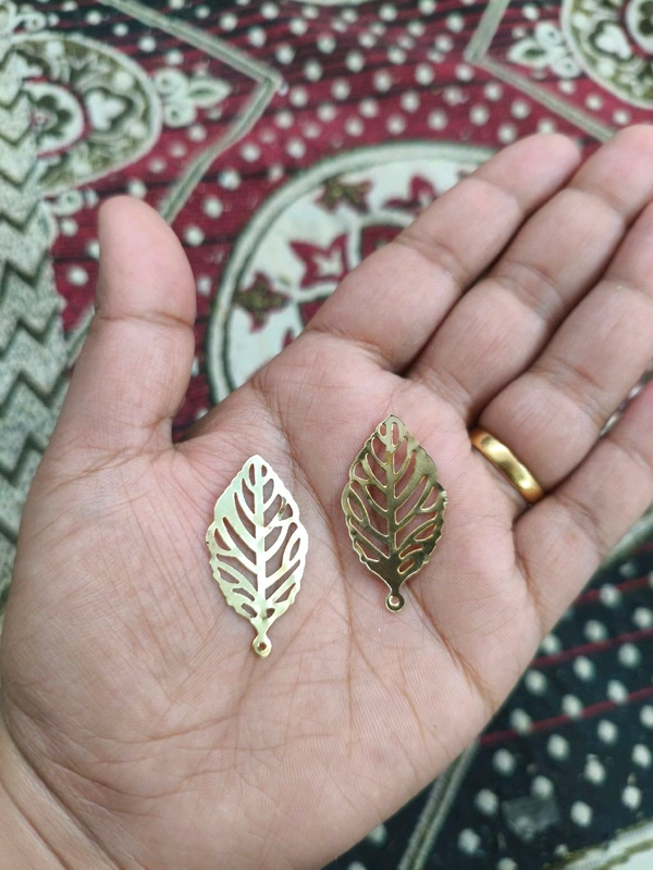 White Golden Leaf Pack Of 10 Pc 