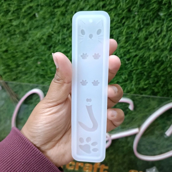 Animal Bookmark Mold 6" 