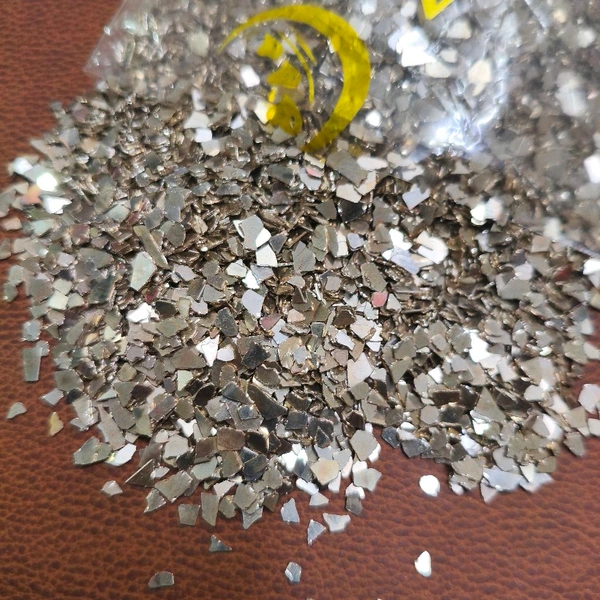 Pure Glass Chips 450 Grms 