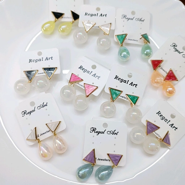 Round Base Triangle Earing Pair ( Random ) 