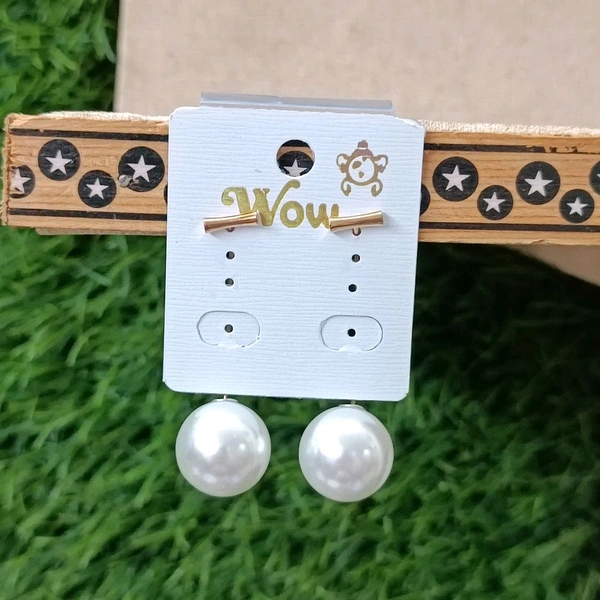 White Pearl Cherry Earing 