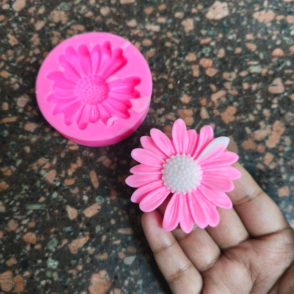Daisy Candle Mold 
