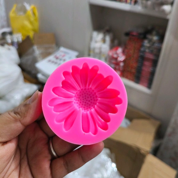 Daisy Candle Mold 