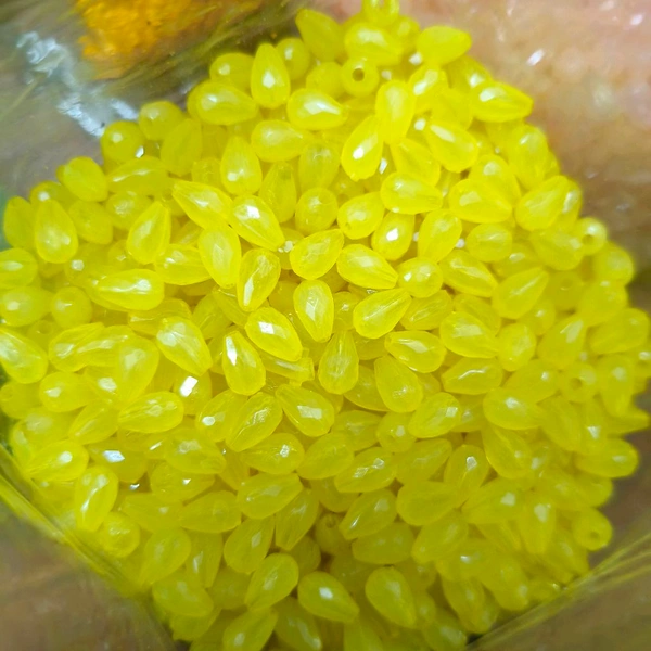 Latkan Beads 25 Grms (Yellow) 