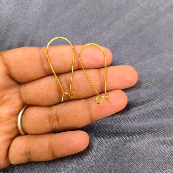 Kidney Earing Hook Golden (10grms) 