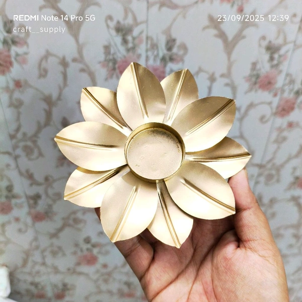 Golden Lotus Urli 