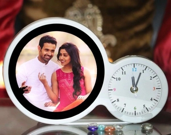 White Round with Clock Magic Mirror