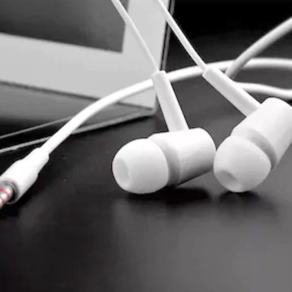 1281 Headphone Isolating headphones with Hands-free Control