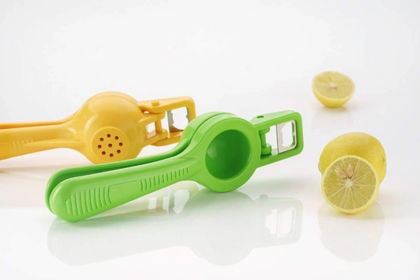 2176 Lemon Squeezer With Opener