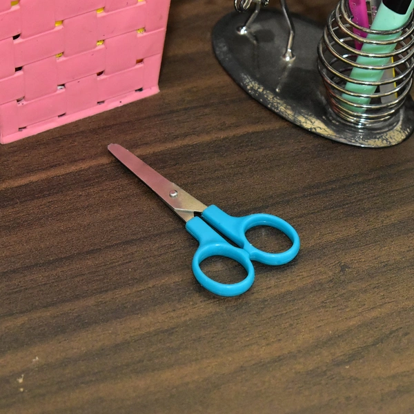 7621 Cn Mini Scissor No.1 For Cutting And Designing Purposes By Students And All Etc.