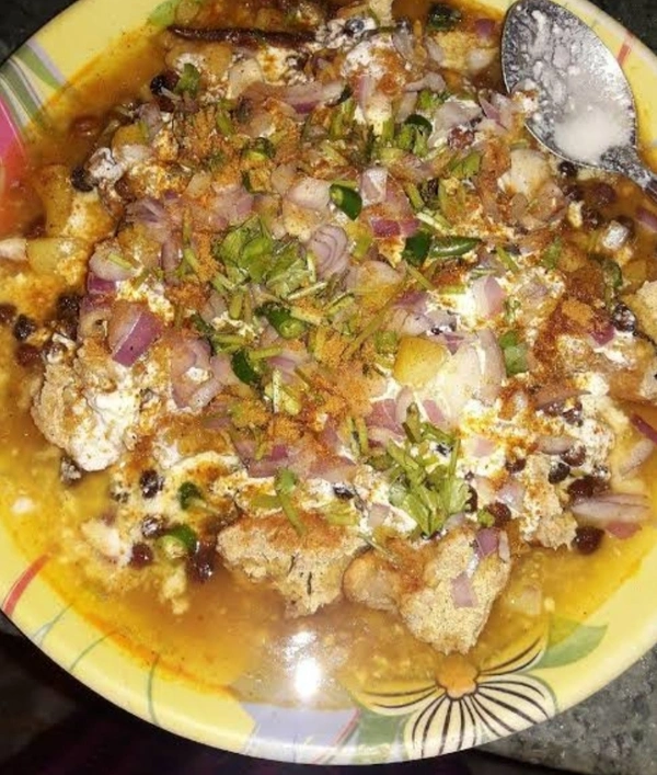 Litti chat (लिट्टी चाट)