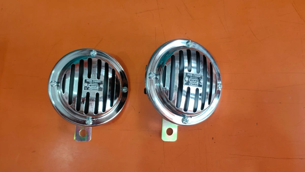 HORN FOR CARS - FREE SIZE, BLACK/WHITE, NEW, PLASTIC