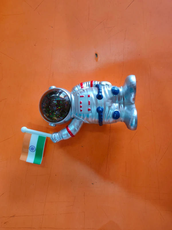 UNIVERSAL Figure Statue - FREE SIZE, SILVER, NEW, CERAMIC/PLASTIC/METAL