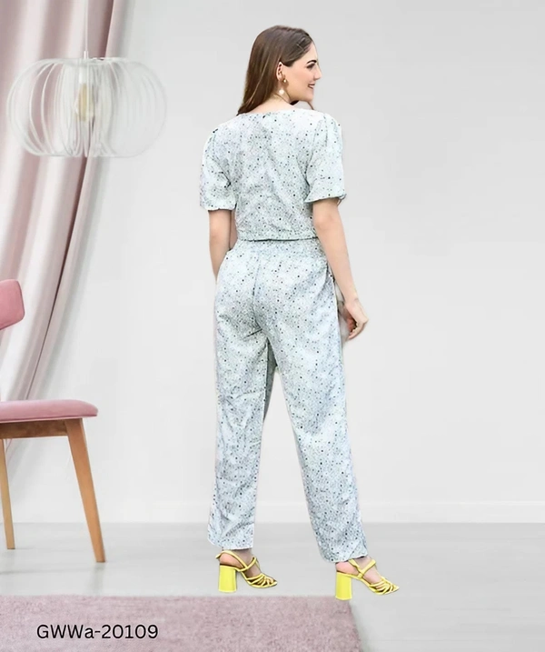 GWWa-20109 Short Sleeves Top & Bottom Sets - M