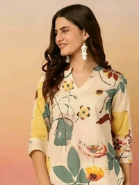 GWWc- 20330 Viscose Rayon Floral Print Tops