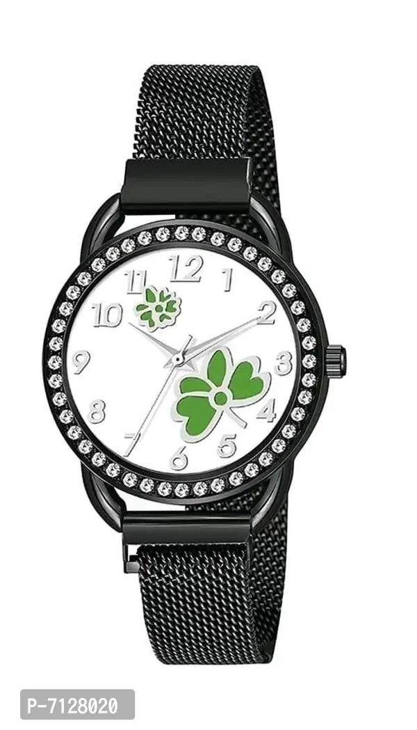 Stylish Green Metal Analog Watches For Women Pack Of 1