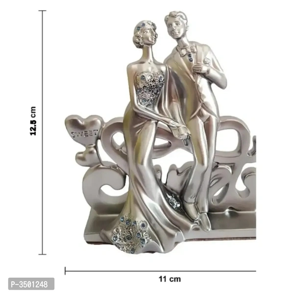 Romantic Couple Love Statue – Decorative Showpiece Gift for Valentine, Marriage & Engagement
