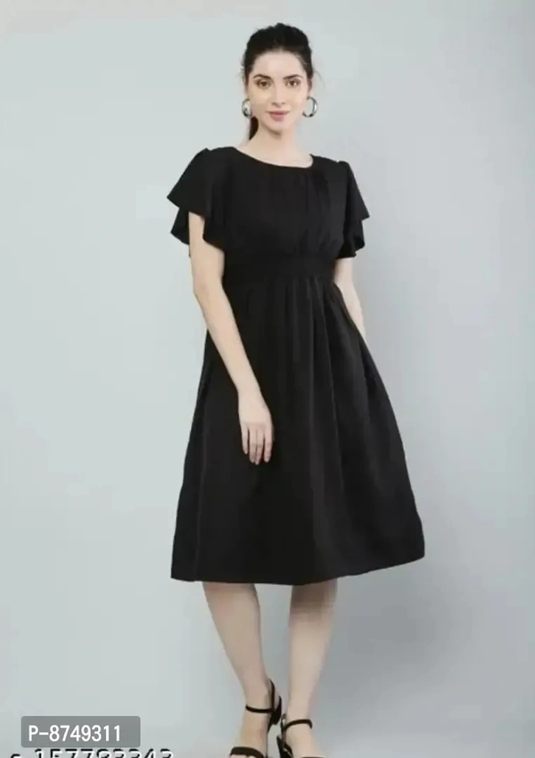 BLACK NECK PLEATED DRESS