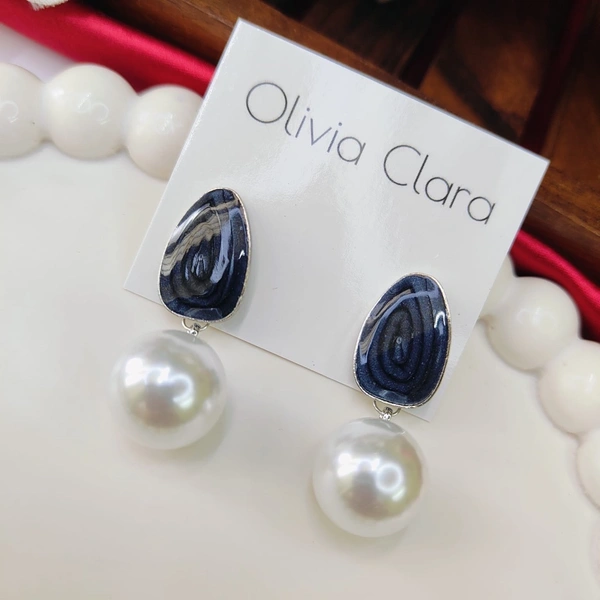 Pearl Drop Earring 14