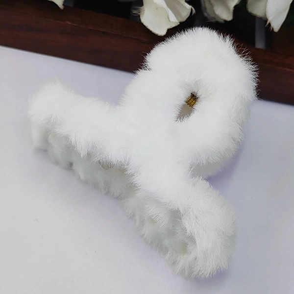 Plush furry claw clip 10