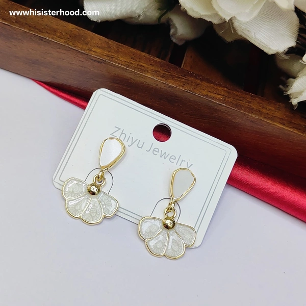 Western earring 9 - Gold