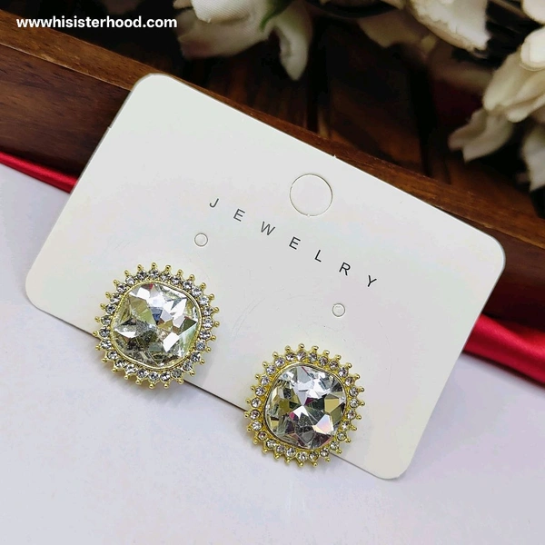 Stone Stud Lumen