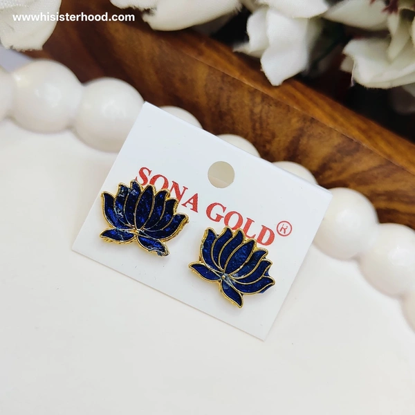 Lotus Stud 11 - peacock blue