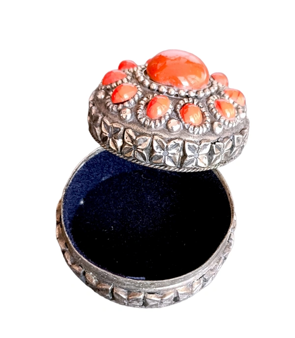 Colourful Stones Metalic Finish Brass Multipurpose Storage Box - Silver, 4.5 cms Diameter