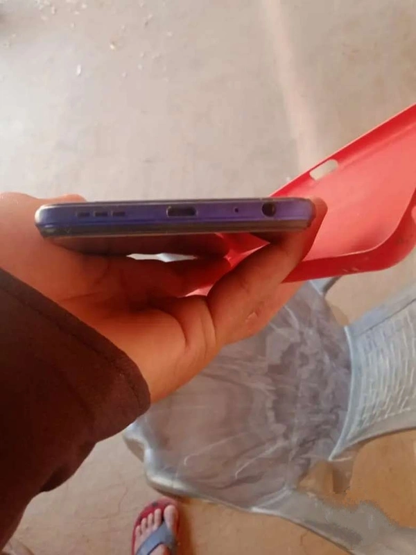 Vivo V20a 6/128 - Black, 12