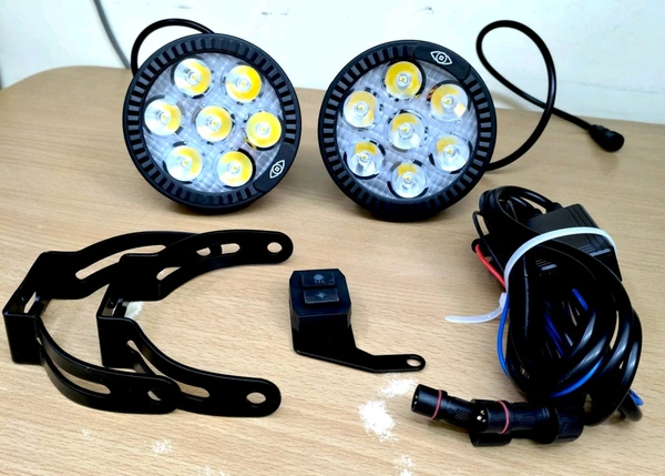 Cicada 7 LED Round Fog Lights With Relay, Wiring Harness, Mounting Unit And Wireless Remote IG-480 (360W) 