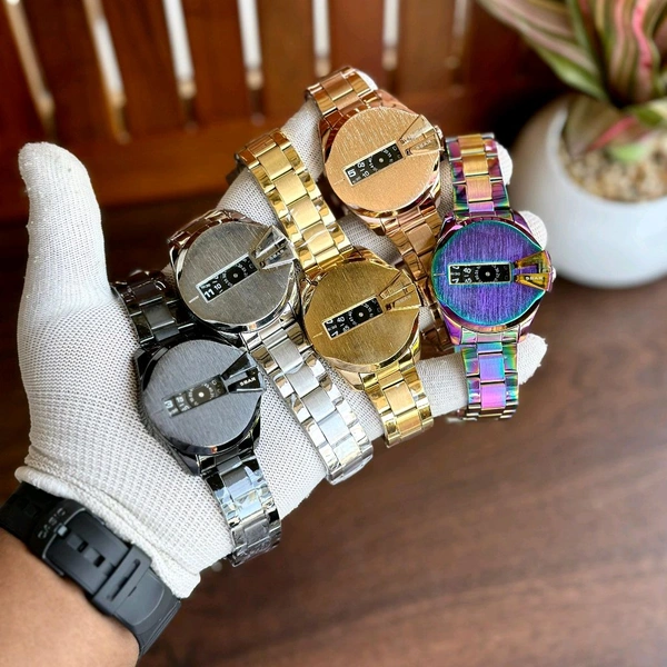 New Unique High Quality Analog Quartz Movement Watch With High Quality Strap Best finishing Body & Case - SRD1