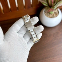 New Unique High Quality Analog Quartz Movement Watch With High Quality Strap Best finishing Body & Case - SRD1