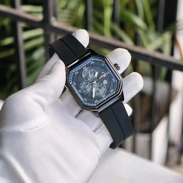 Most Demanded Heryl Analog Quartz Movement Watch With High Quality Strap Best finishing Body & Case
