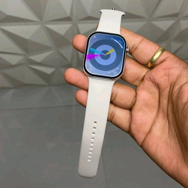 Hello Plum H16 Smartwatch – 1GB Storage, Smooth 60Hz Display, Always-On, TWS Connectivity