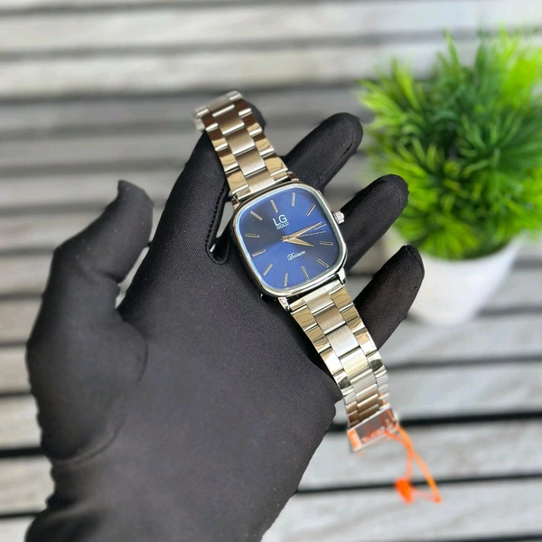 LG Gold Budget Analog Quartz Watch โ Premium Style at a Budget Price (Pack of 1) - White