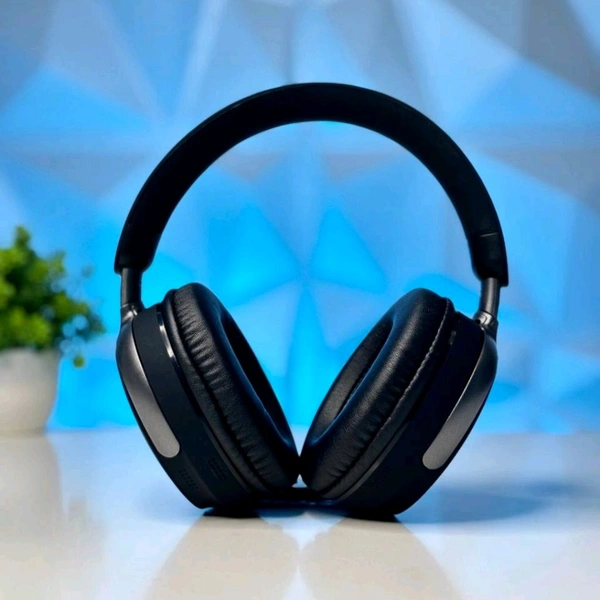 Foldable Wireless Head-Mounted Earphones with Carry Case – Ideal for Travel, Work & School