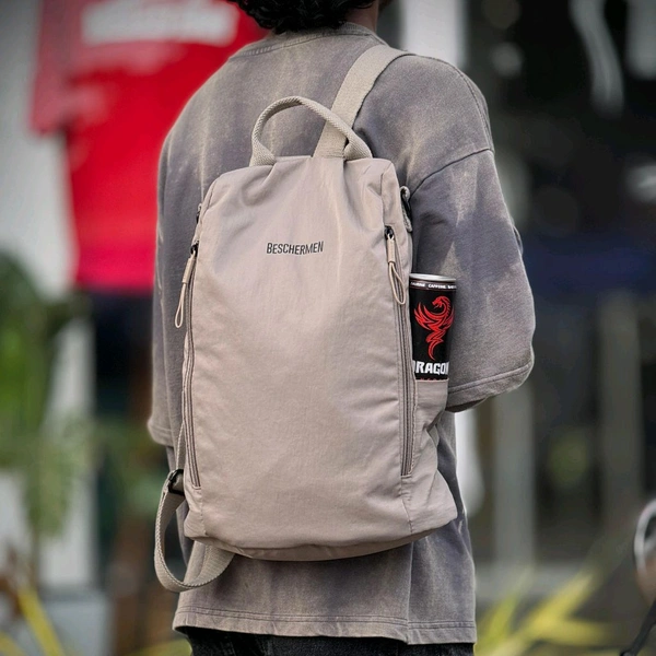 Minimalist Urban Backpack | Lightweight & Water-Resistant | Hidden Side Zipper | Unisex Design – BESCHERMEN - Gray
