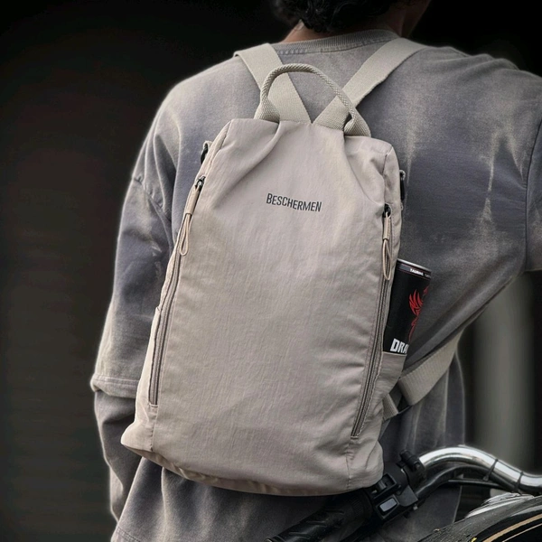 Minimalist Urban Backpack | Lightweight & Water-Resistant | Hidden Side Zipper | Unisex Design – BESCHERMEN - Gray