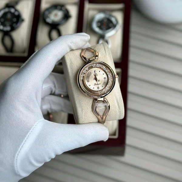 LG Gold Budget Analog Quartz Watch – Premium Style at a Budget Price - Rose Gold