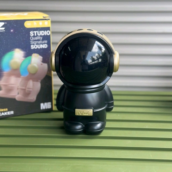 MZ M6 Portable Bluetooth Speaker Dynamic Thunder Signature Sound 1200mAh Battery 6.8 W Bluetooth Speaker  - Beige