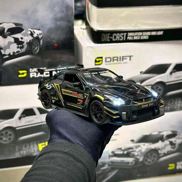 1:32 GT-R Diecast Collectors Model β Diecast Model With Lights & Opening Doors - Red