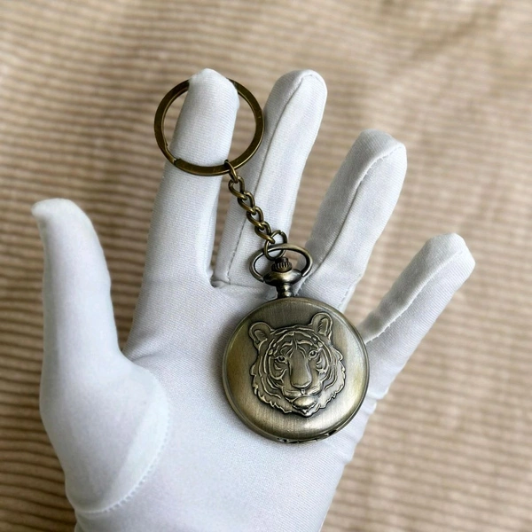 Vintage Pocket Watch Keychain | Retro Design | Quartz Movement | Gift Choice - Tiger Emblem