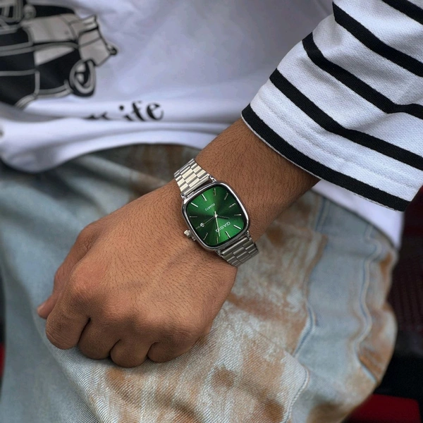 Gasiq Budget Analog Quartz Watch โ Premium Style at a Budget Price - Green
